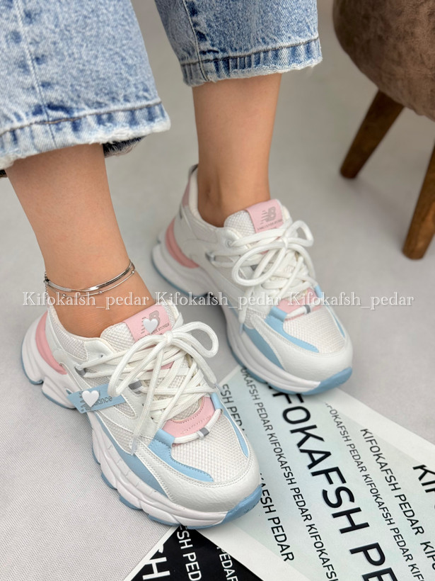 کتونی new balance کد ۱۲۴